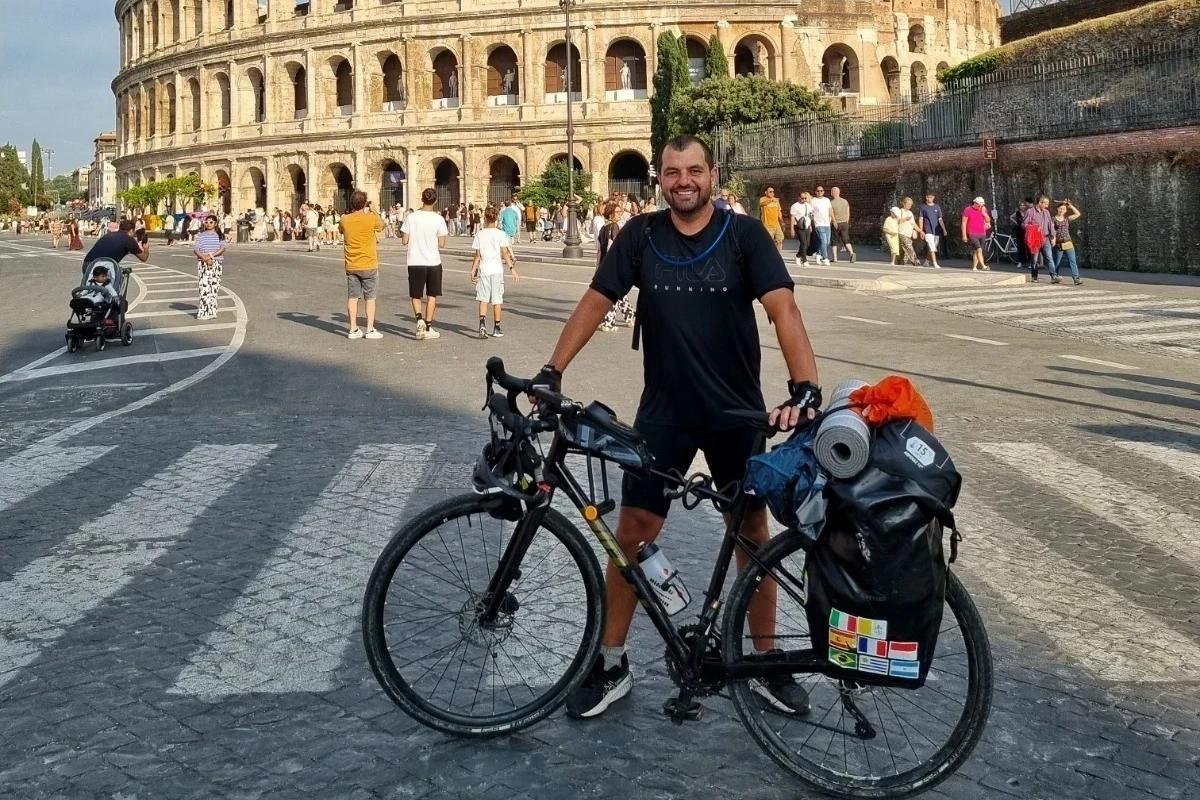 Pelo mundo: morador de Criciúma passa 30 dias explorando a Europa de bicicleta