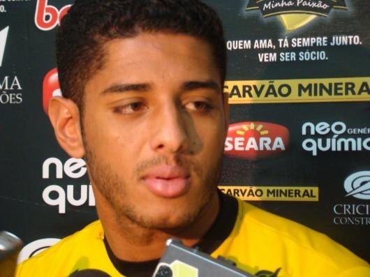Artilheiro do Tigre sob forte marcação