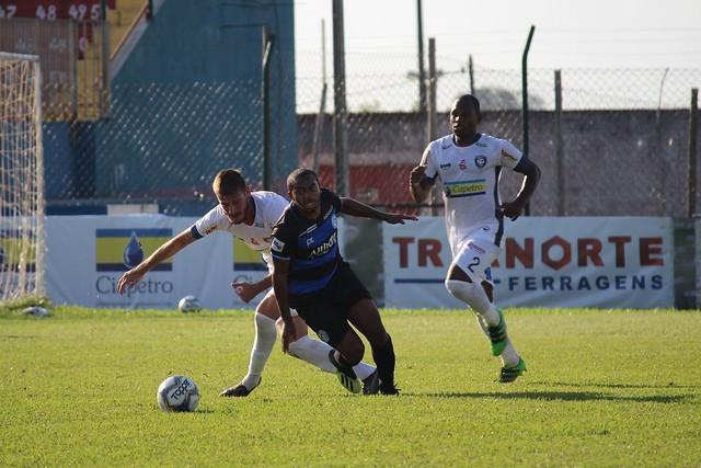 Atlético Tubarão perde na estreia da Série D