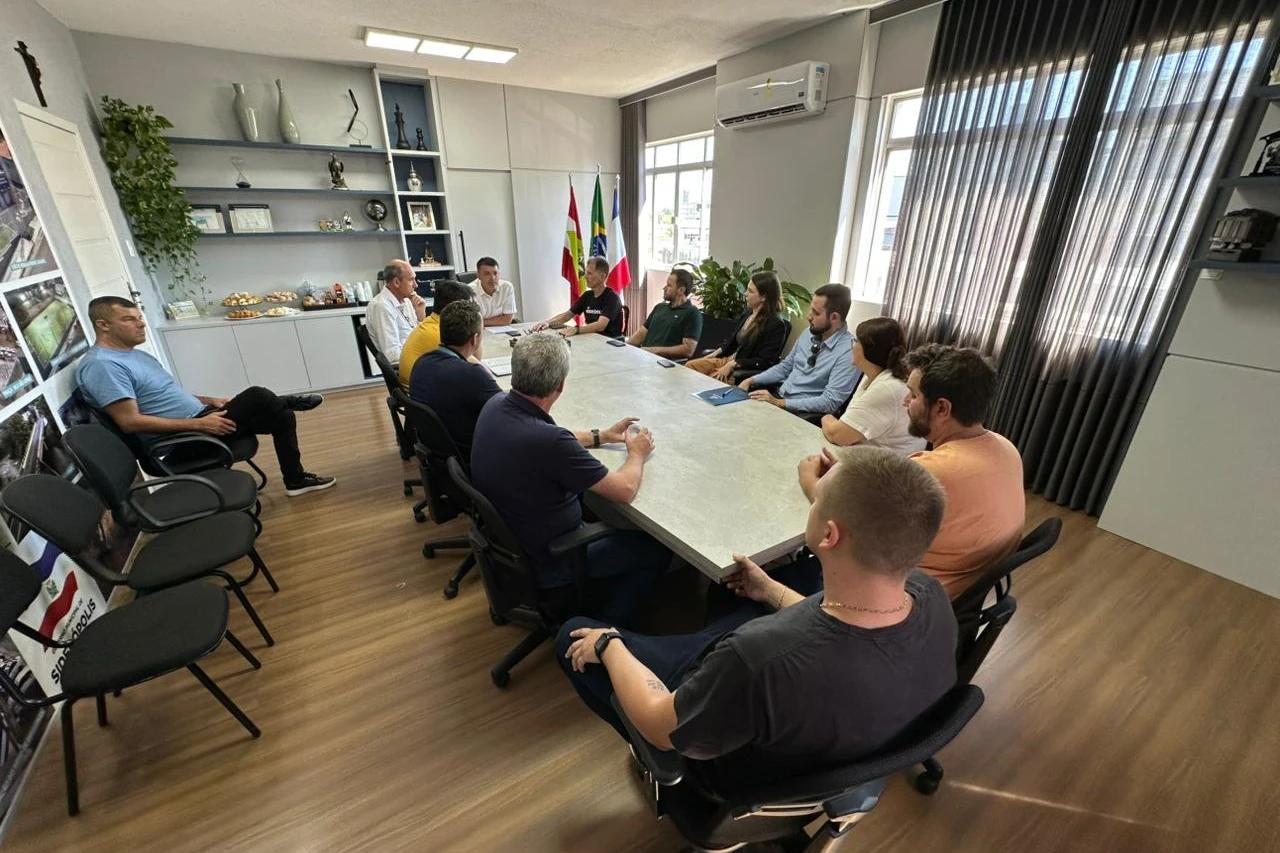 Siderópolis anuncia melhorias no abastecimento de água após reunião com a Casan