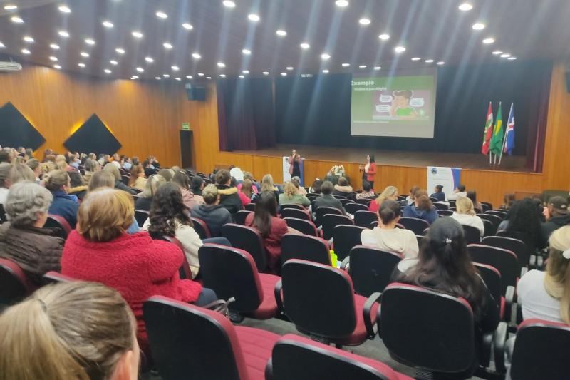 Educação promove palestra sobre Lei Maria da Penha