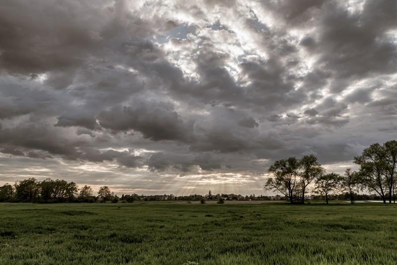 Primeira semana de outubro terá mudanças na temperatura e previsão de chuva no Sul catarinense