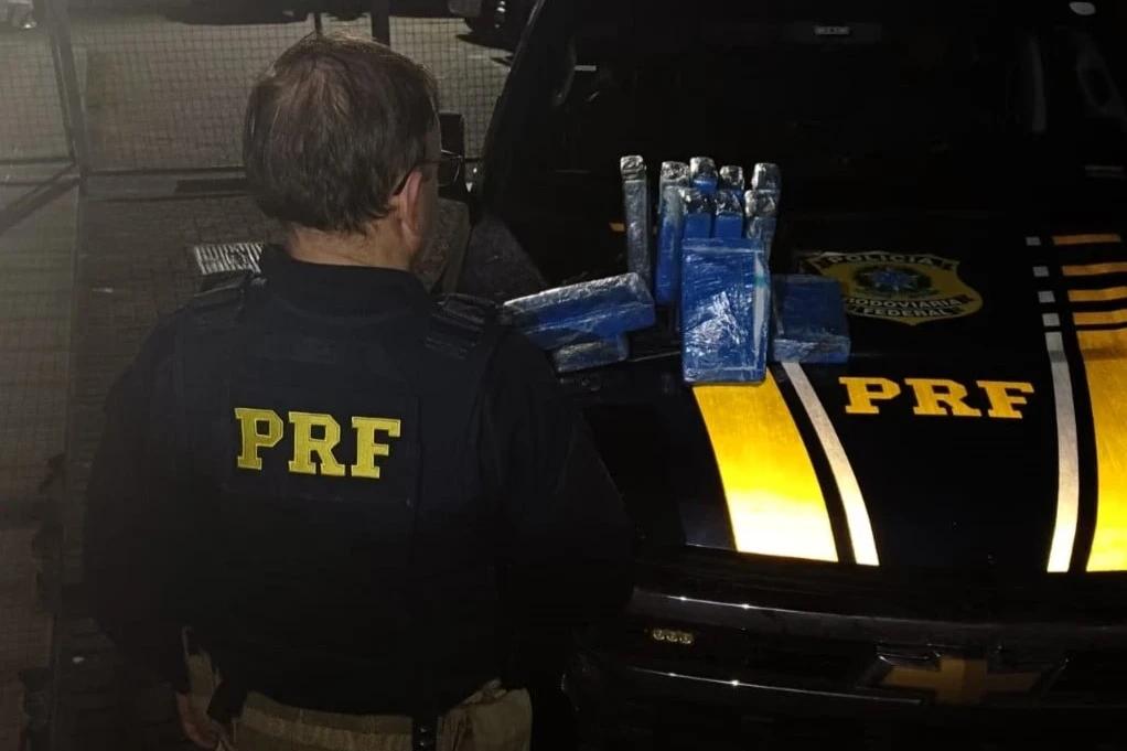 Dupla é presa com mais de 10 quilos de cocaína na BR-101 em Laguna
