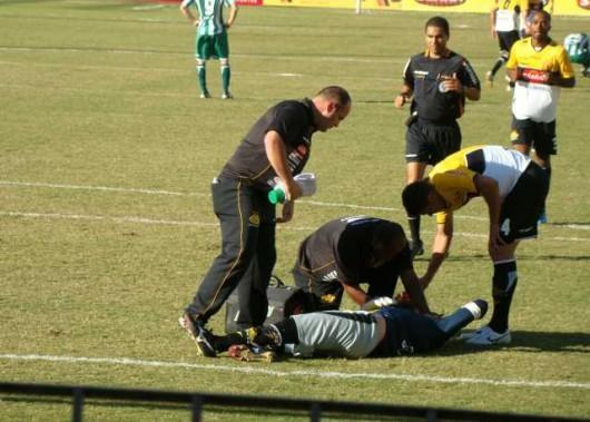 Tigre troca goleiro no intervalo
