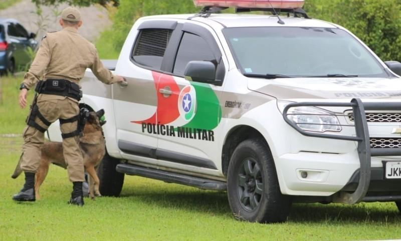 Suspeito de envolvimento em roubo a farmácia é preso
