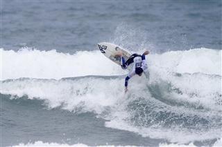 Krystian Kimerson vence o Oakley Pro 2012 na Praia da Vila