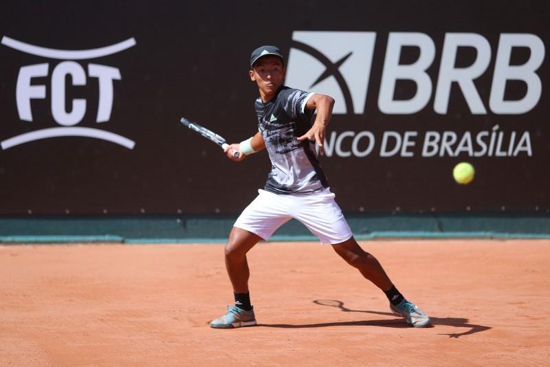 Favoritos avançam às quartas de final na chave masculina do Banana Bowl 