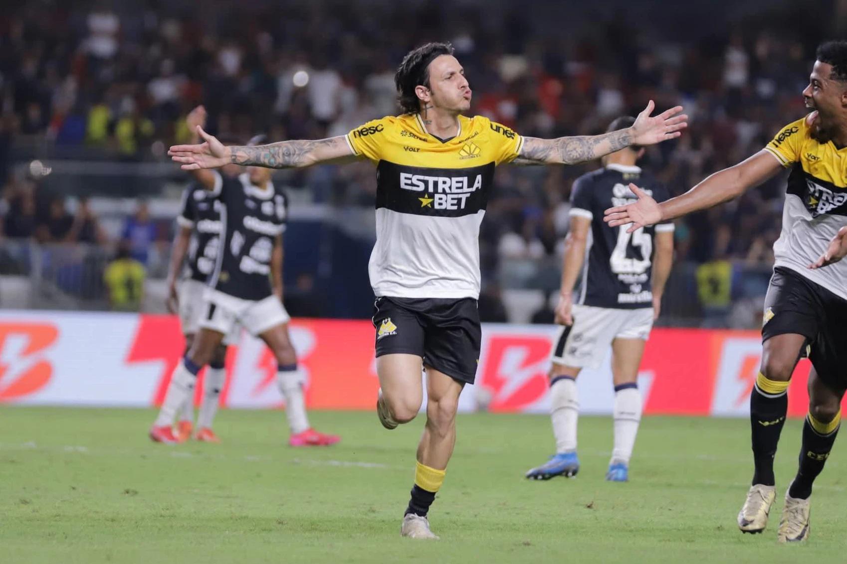 Jean Carlos prega tranquilidade para buscar vitória diante da Chapecoense