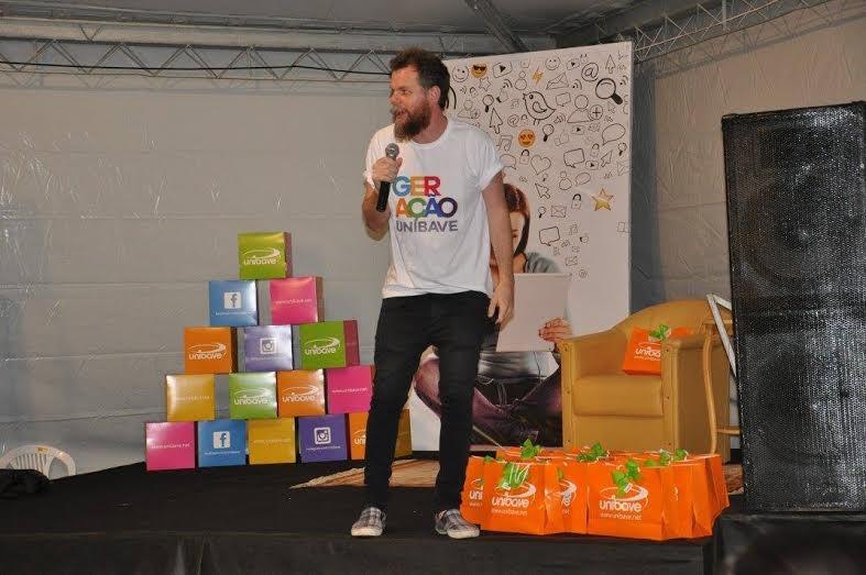 Piangers dá boas vindas aos calouros do Unibave