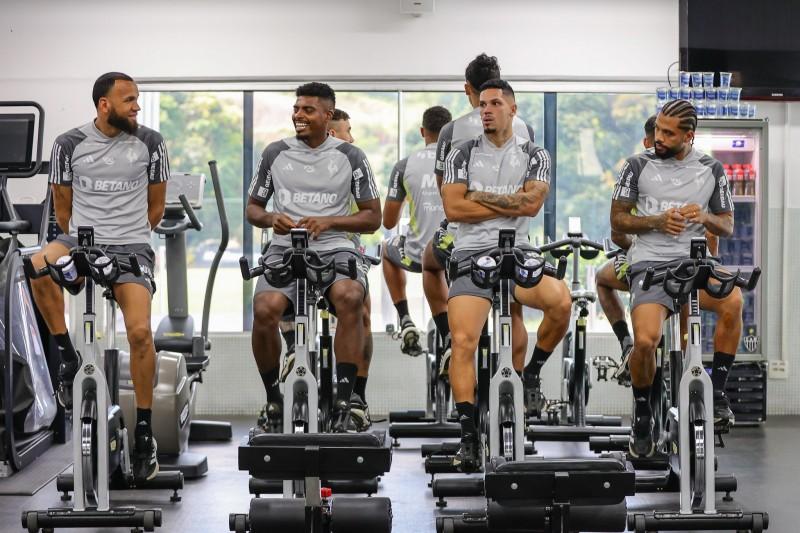 Técnico Gabriel Milito terá seis desfalques para enfrentar o Criciúma 