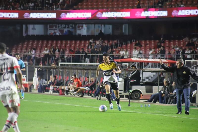 Em partida difícil contra o Palmeiras, Newton destaca importância dos três pontos para o Criciúma