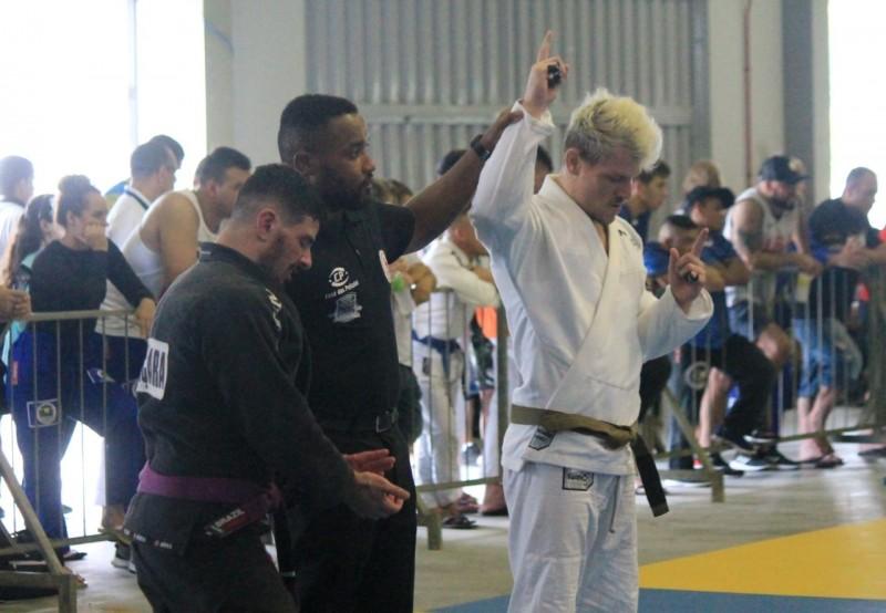 Criciúma encerra competição com título geral no muay thai masculino 
