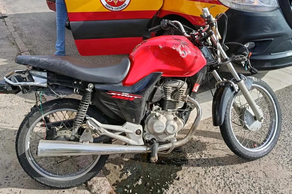 Motociclista fica ferido após acidente em Cocal do Sul