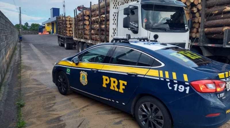 PRF flagra dois veículos com excesso de peso na BR-101 em Araranguá