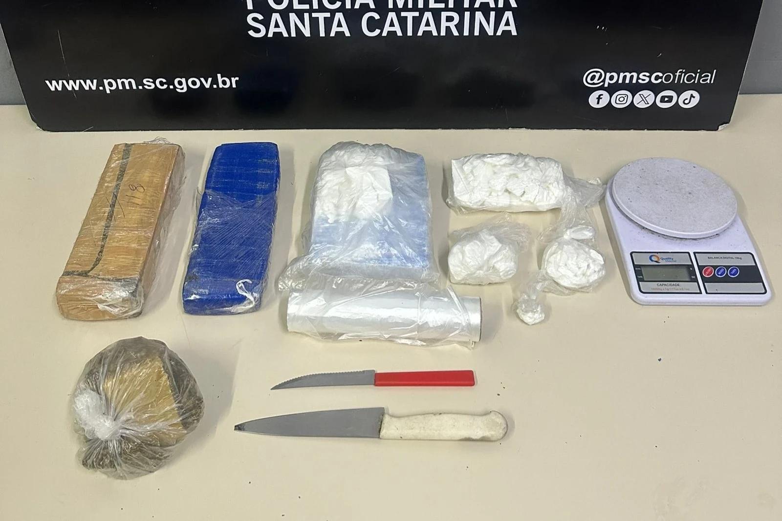 Polícia Militar apreende mais de três quilos de drogas em Criciúma