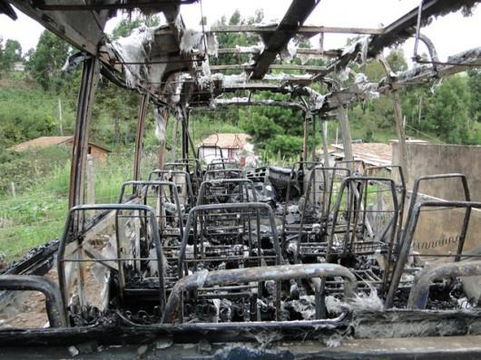 Atentado destrói micro-ônibus da prefeitura de São Joaquim