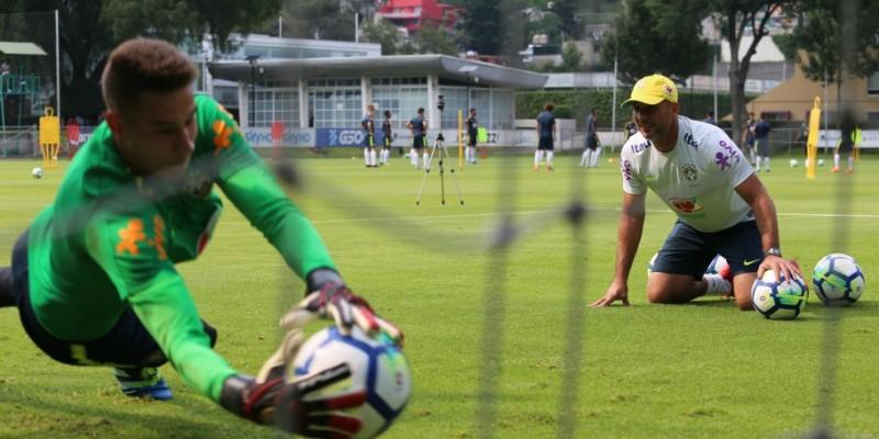 Goleiro Vinicius do Criciúma segue treinando com a Seleção Brasileira Sub-20