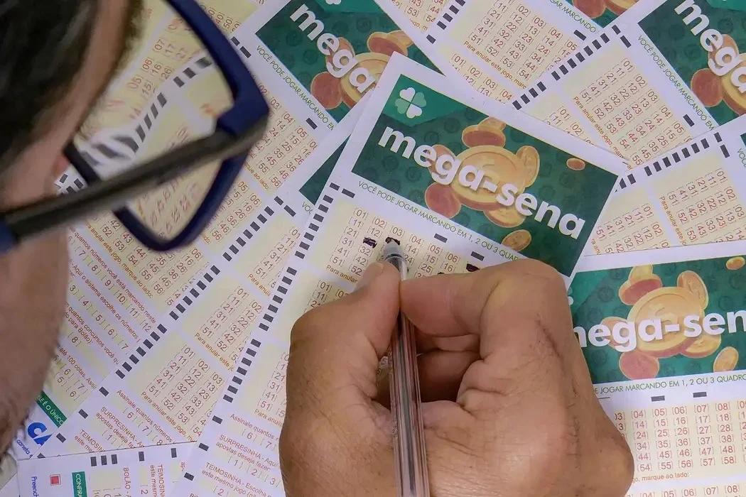 Mega-Sena sorteia prêmio de R$ 50 milhões nesta quinta-feira