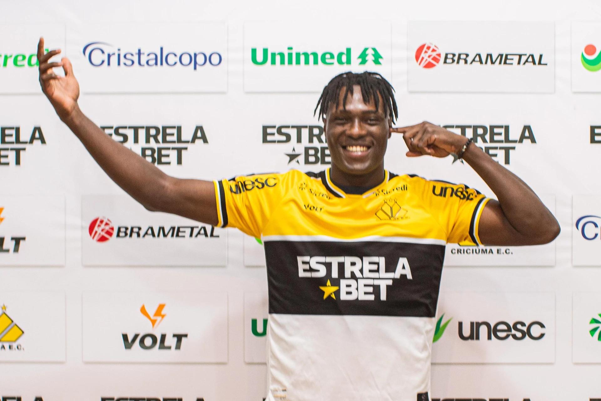 Criciúma apresenta Samuel Otusanya, a jovem aposta estrangeira do Tigre