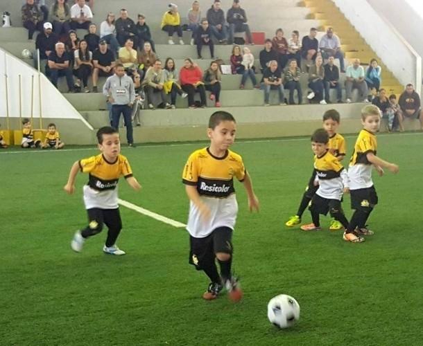 Abertas as inscrições para a escolinha de futebol do Criciúma 