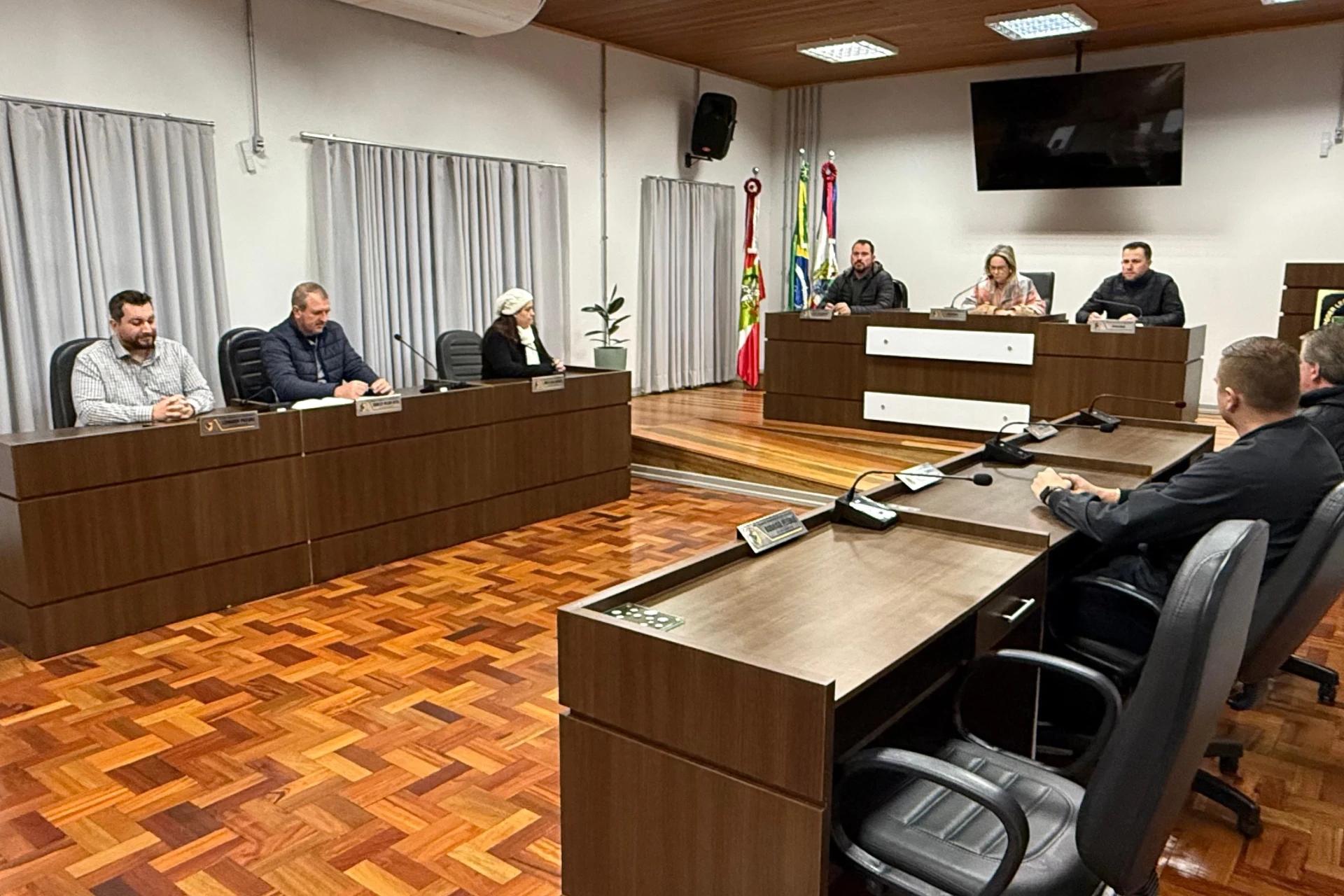 Câmara de Siderópolis aprova reajuste salarial dos servidores municipais
