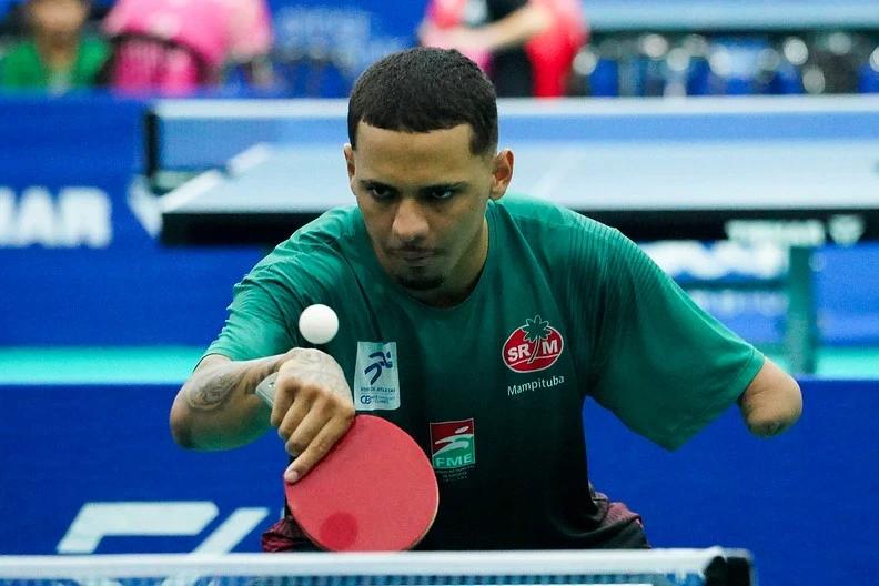 Técnico e atleta do tênis de mesa de Criciúma disputam duas etapas do Mundial
