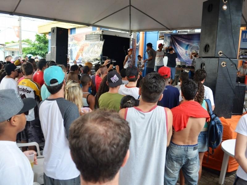 Calçadão no Balneário Rincão ganha rede WiFi