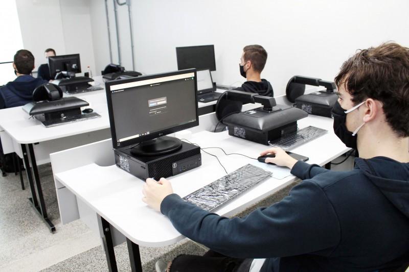 Sesi e Senai oferecem 16,5 mil vagas em educação profissional em SC