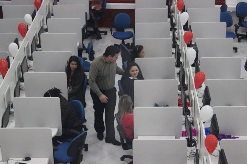 Empresa de call center conta com 300 vagas preenchidas e possui mais 400 disponíveis — foto 2