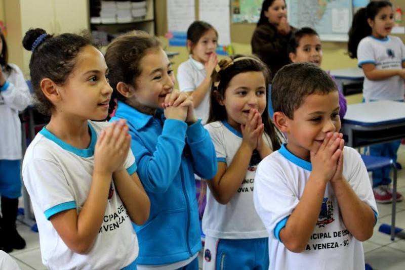 Aulas de italiano promovem a cultura nas escolas em Nova Veneza — foto 2