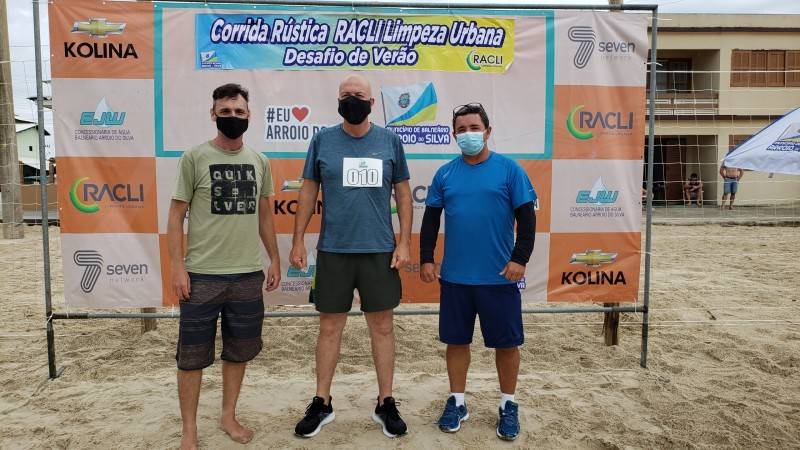 Incentivo ao esporte: corrida rústica desafia mais de cem participantes — foto 1