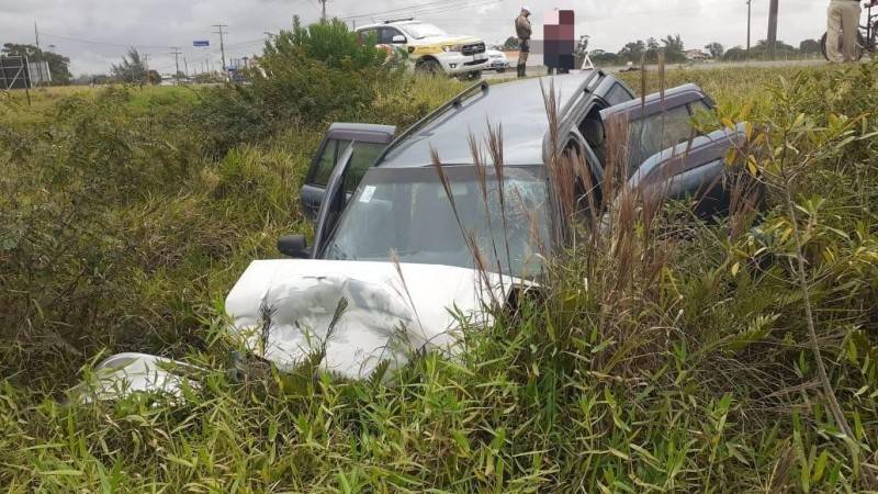 Colisão frontal deixa condutor ferido na rodovia SC-445 — foto 1