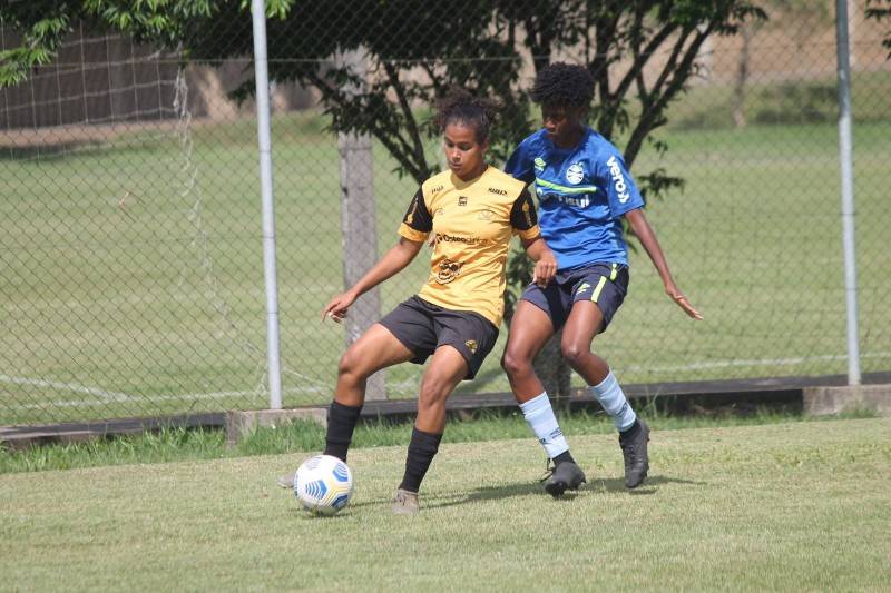 Time feminino do Criciúma vence o Grêmio em jogo-treino — foto 2