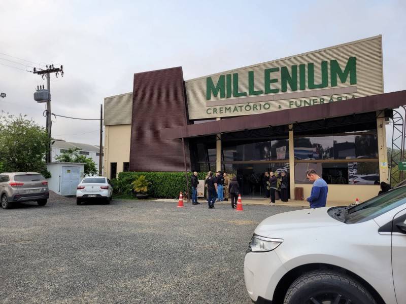 Corpo de policial morto a tiros em Criciúma é velado em Içara — foto 1