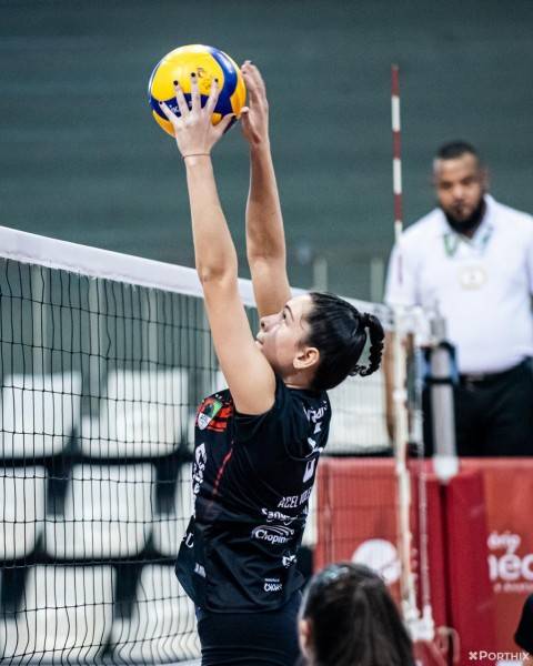 Atleta de Criciúma é convocada para a Seleção Paranaense de Voleibol — foto 1