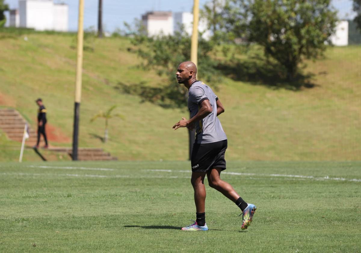 Fotos: Eduardo Baptista comanda treino tático neste sábado — foto 2