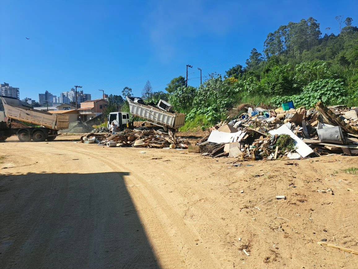 Após mais de 60 pessoas engajadas, Mutirão de Limpeza de Orleans volta para 2ª edição — foto 9