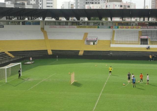 Em coletivo, Argel sinaliza para manutenção da equipe — foto 7