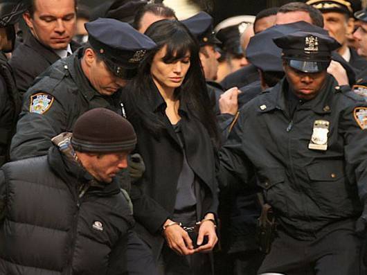 Ação, espionagem e Angelina Jolie no Criciúma Shopping — foto 2