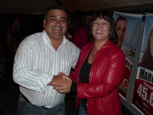 Vera e Heraldo fazem comício em Areias Brancas, Baln. Arroio do Silva — foto 1