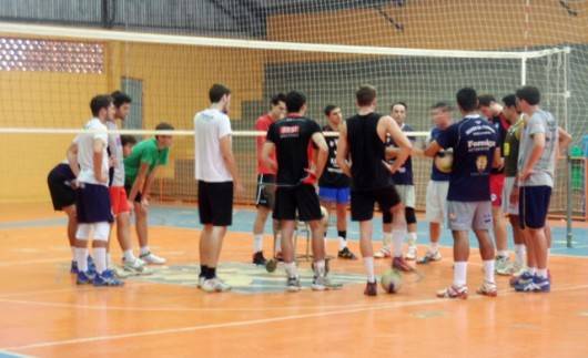 Equipe de vôlei FME Içara/Esucri encara seu primeiro desafio — foto 1