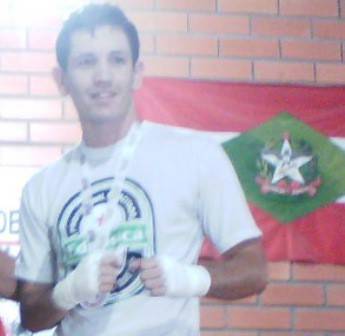 Lutador de Sombrio vence sua segunda luta de MMA — foto 1