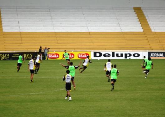 Sílvio Criciúma faz mistério para enfrentar o Atlético-PR — foto 1