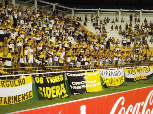 Em jogo nervoso torcida tricolor mostrou ser fiel — foto 2