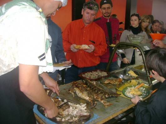Duas toneladas de tainha consumidas na Festa do Peixe — foto 1