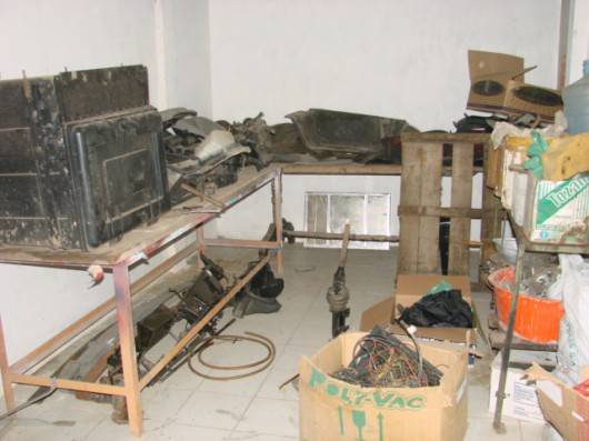 Desmanche de caminhões descoberto em galpão de comerciante — foto 4