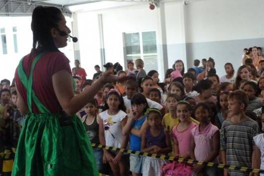 Crianças do Bairro da Juventude recebem festa de Natal — foto 11