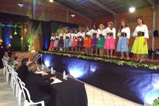 Conhecidas as soberanas da 22ª Festa do Peixe de Arroio do Silva — foto 1