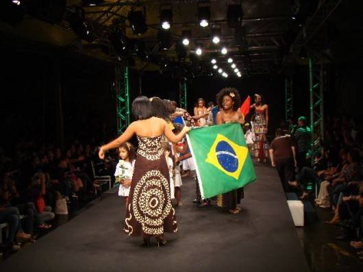 Um viva à África no Fashion Room — foto 1