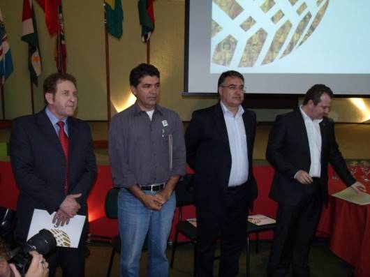 Governador assina investimentos no Sul — foto 2